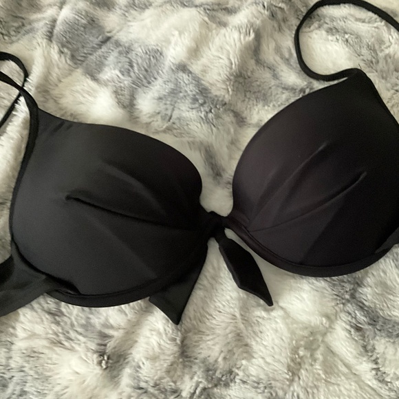 Body Glove Other - Body Glove Bikini Top, Push Up Bra, Black, size L